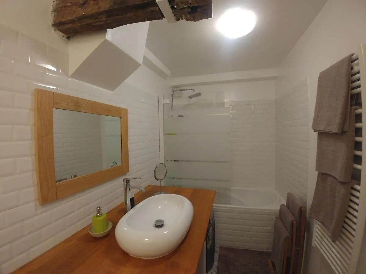 Lejlighed & ! 3 Bedrooms, 2 Bathrooms