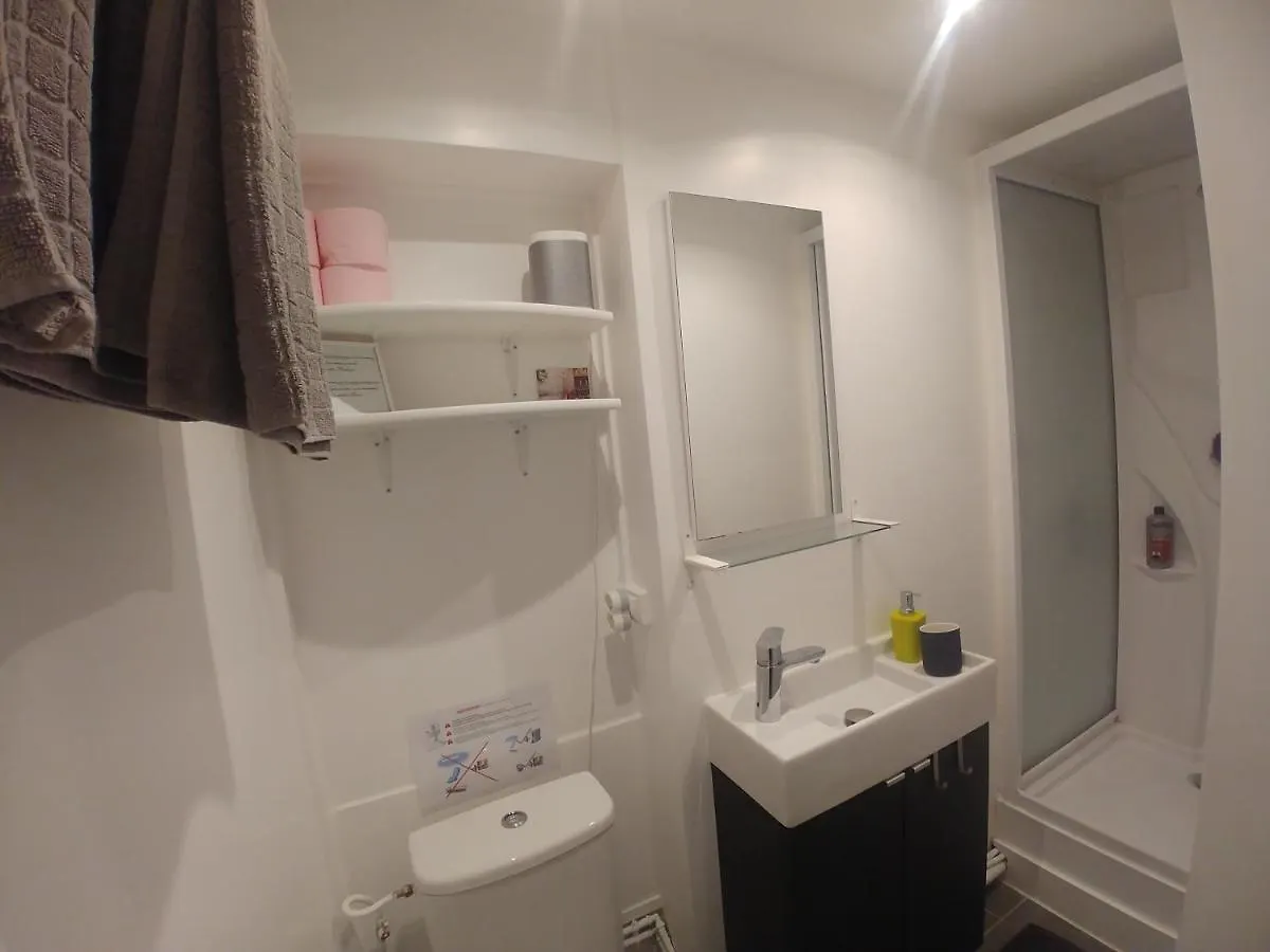 & ! 3 Bedrooms, 2 Bathrooms Lejlighed Paris