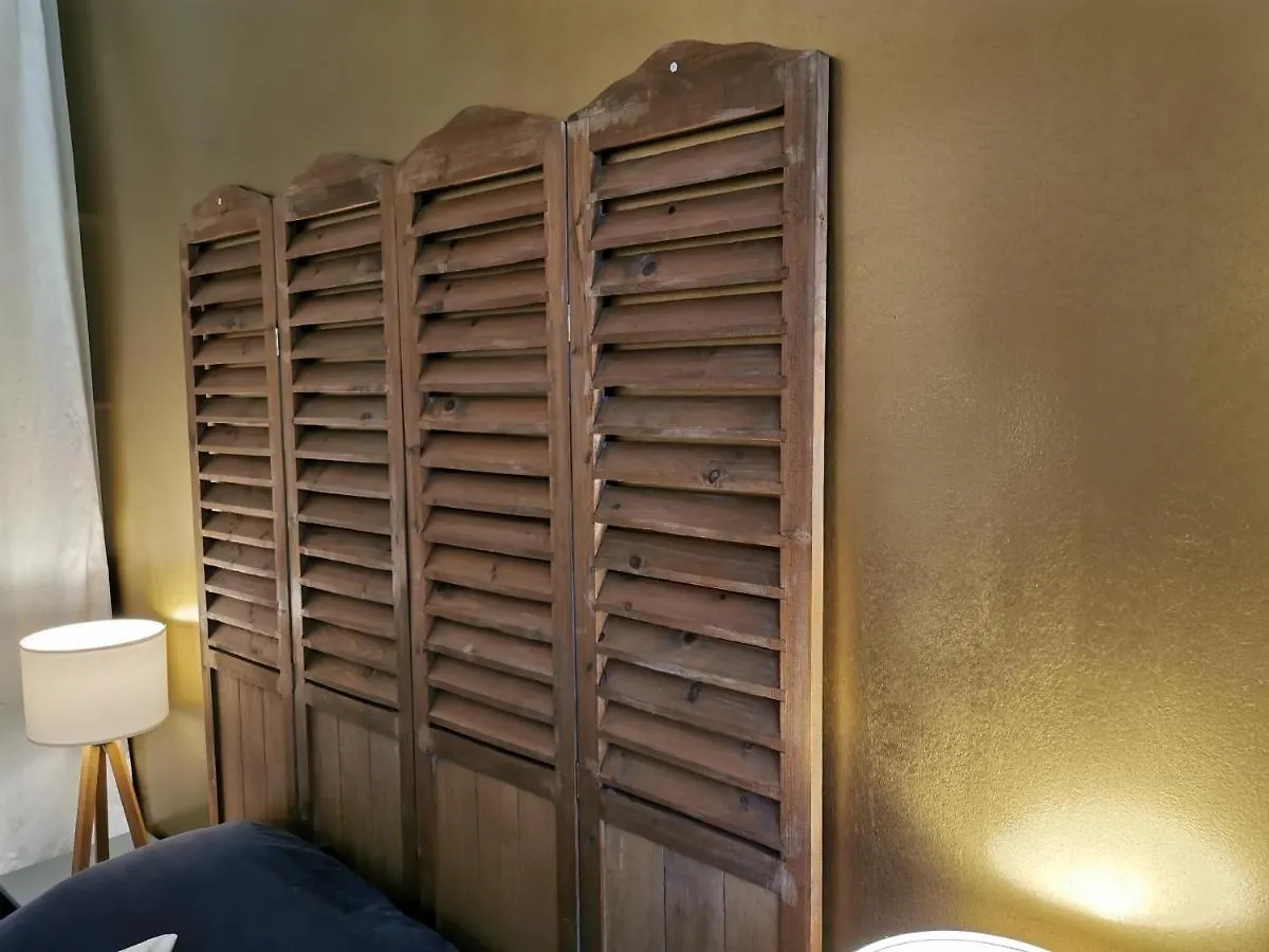 & ! 3 Bedrooms, 2 Bathrooms Lejlighed Paris