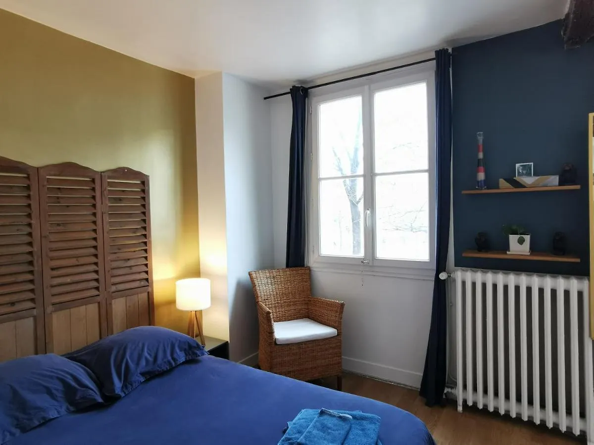 & ! 3 Bedrooms, 2 Bathrooms Lejlighed *